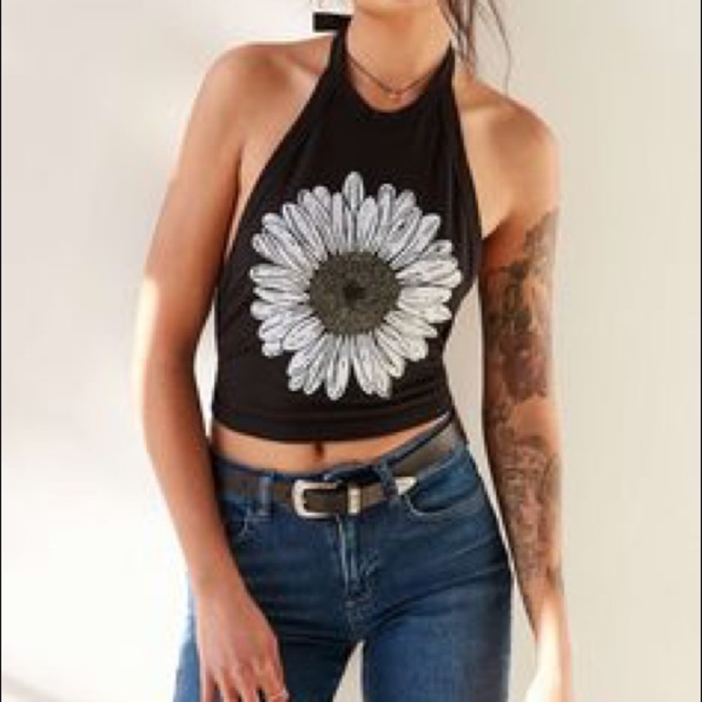 🌻FLOWER HALTER FROM URBAN🌻💛